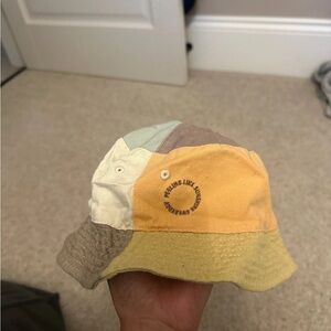 Zara hat